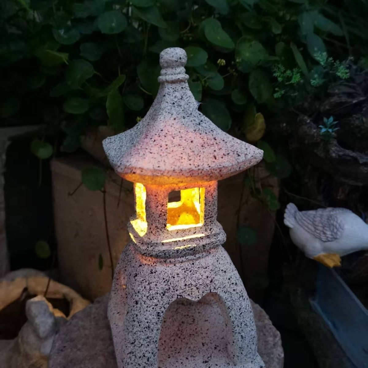 Outdoor Zen Lighting - Lanterna Solar Decorativa para Jardim, Lâmpada